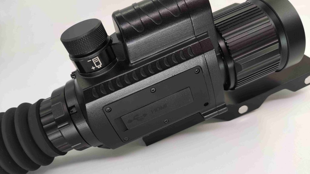 Versatile and high-resolution Thermal Imaging Monocular HDN325 4