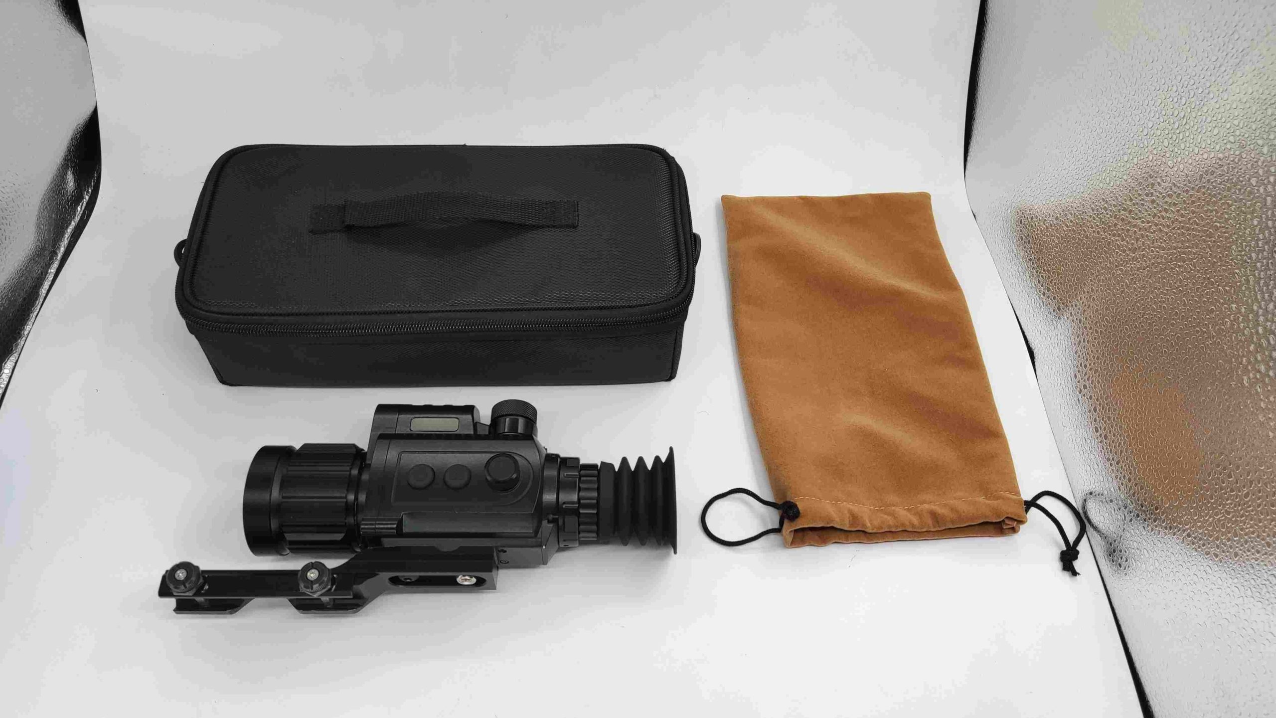 Versatile and high-resolution Thermal Imaging Monocular HDN325 5