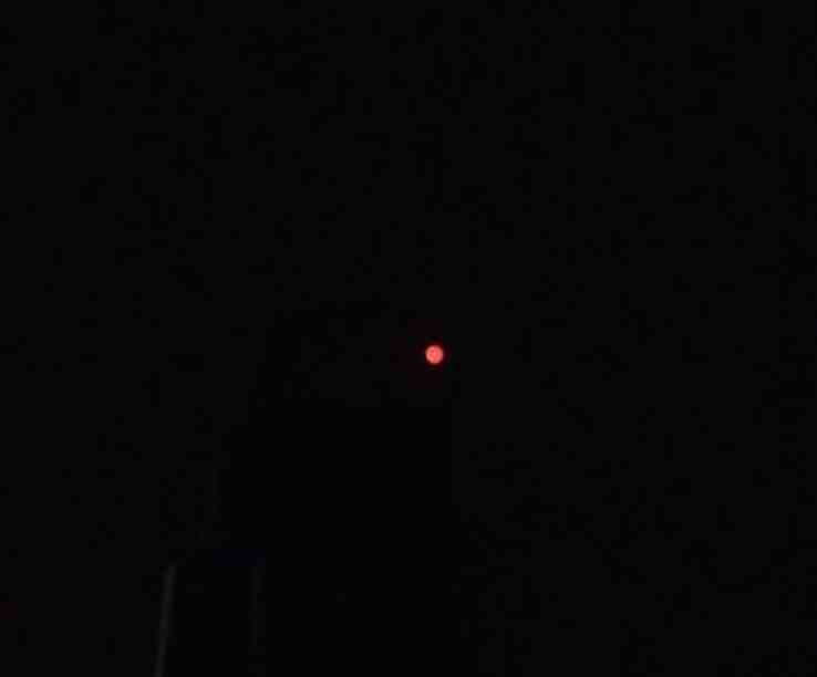 Red dot sight in total darkness