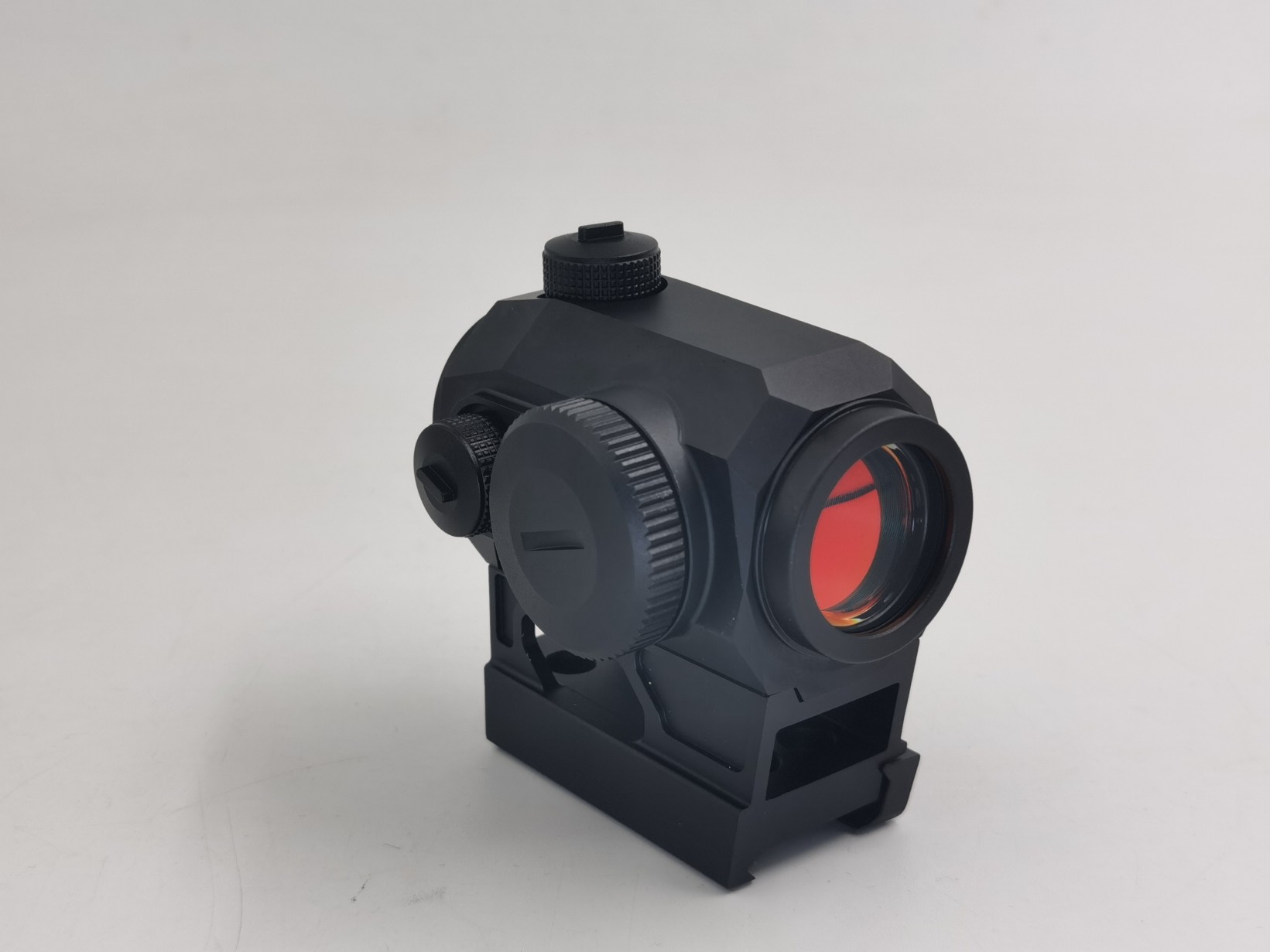 Iluminación electrónica variable; probada según cinco estándares MIL-STD Mira de punto rojo para rifle MDT1203TR