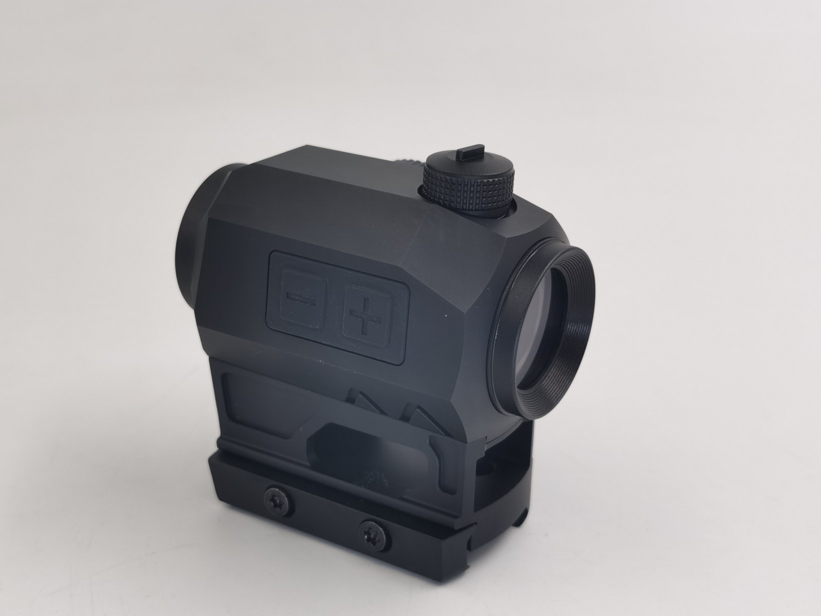 Electronic Variable Illumination; Tested to Five MIL-STD Standards Rifle Red Dot Sight MDT1203TR