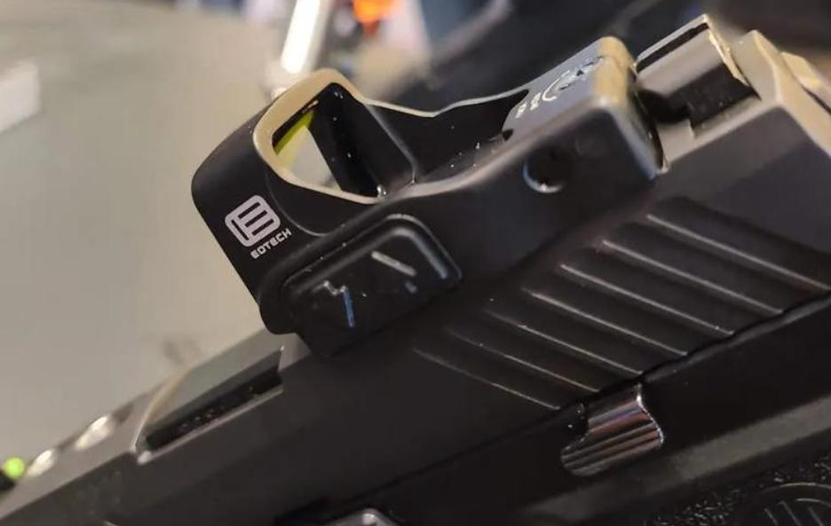EOTech red dot