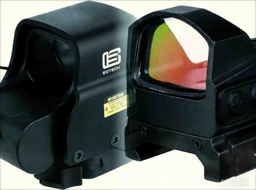 Red Dot Sight vs Holographic Sight for Home Defense