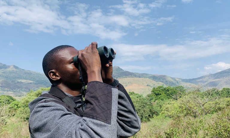 Outdoor use binoculars