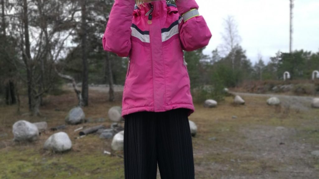 Bird-watching binoculars for children