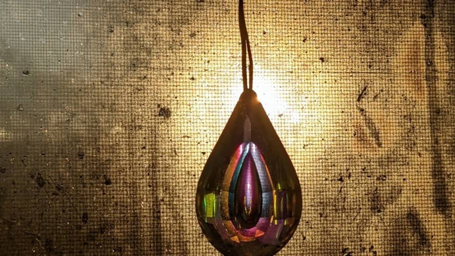 The Glass Type, Refractive Index, and Processing Quality of a Prism All Affect Its Performance in the Optical System