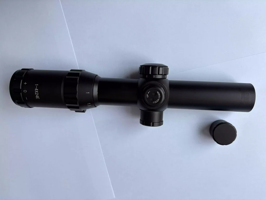 Driven & Short Range Hunting Scopes | 1-4x SFP, 24mm Objective, 30mm Tube, R11 Reticle, Waterproof HUQ1-4X24E