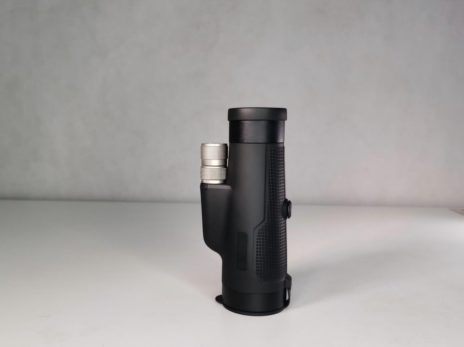 HUYA824402 Monoculars