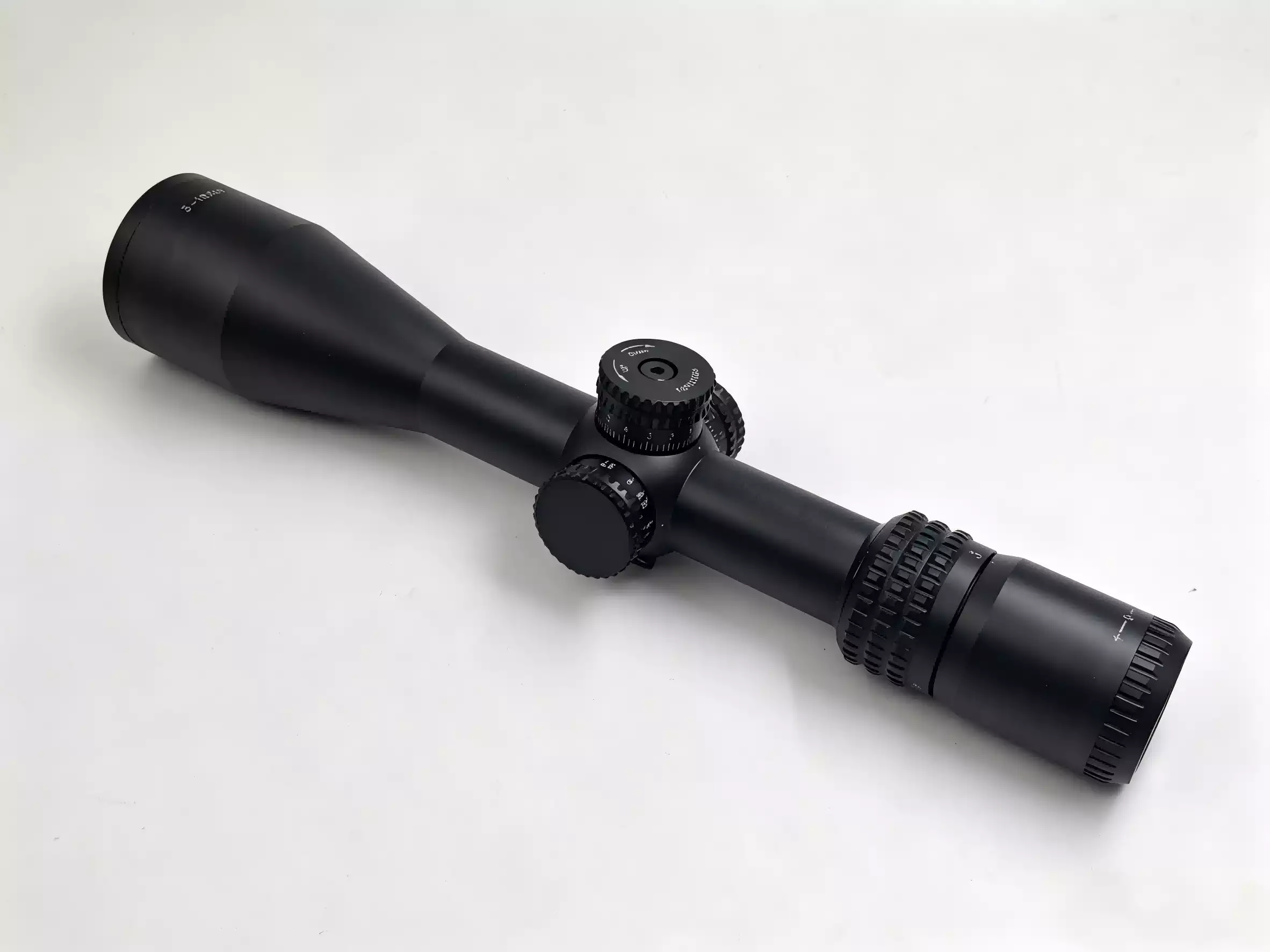 High-Zoom Large-Objective Rifle Scopes XIY3-18X50